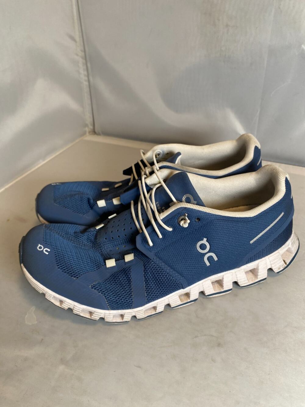 On Cloud Swiss Engineering Womens Running Shoes Size 10 Blue